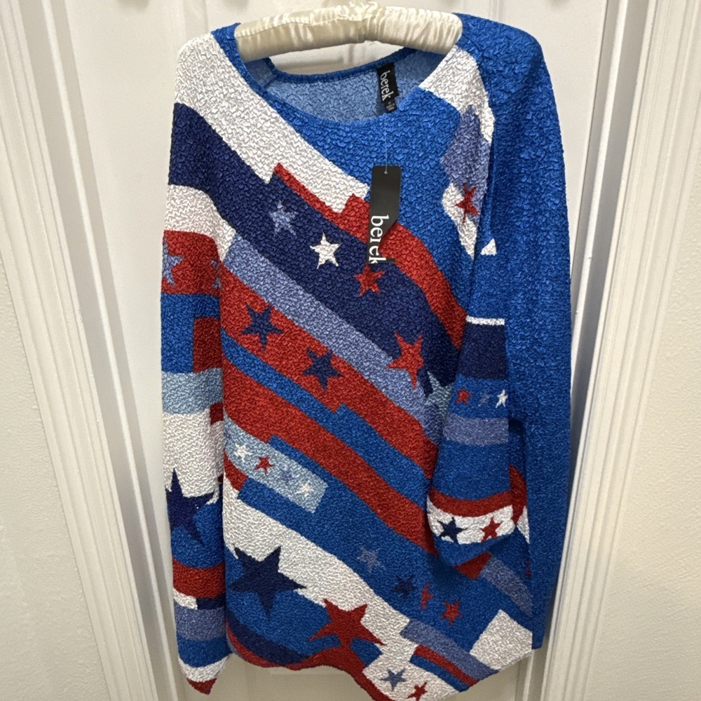 Berek Vibrant Red White and Blue Stars Crinkle Top 1X